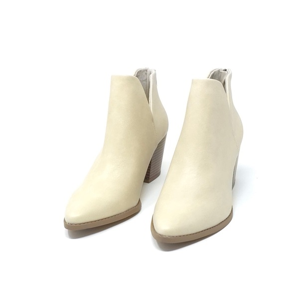 Sun + Stone Shoes - Sun + Stone Ankle Boots Eliza Ecru Faux Leather Almond Toe